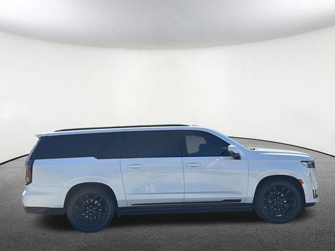 Certified 2022 Cadillac Escalade ESV Sport w/ Touring Package AWD/4WD image 19