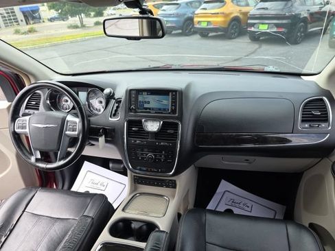 Used 2012 Chrysler Town & Country Touring-L w/ Entertainment Group #2 FWD image 47