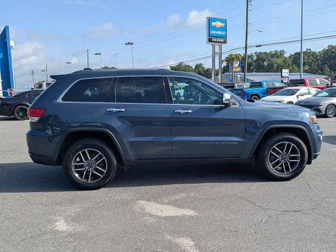 Used 2020 Jeep Grand Cherokee Limited RWD image 3