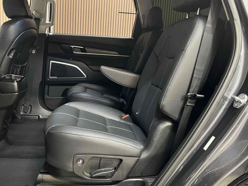 Used 2022 Kia Telluride EX w/ EX Premium Package FWD image 76