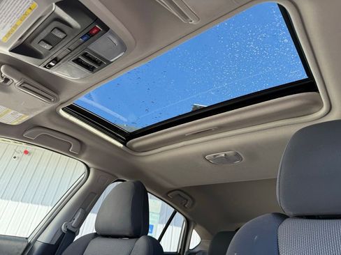 Used 2022 Subaru Crosstrek 2.0i Premium w/ Moonroof Package image 14