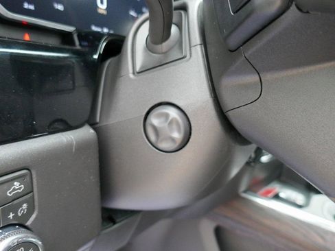 New 2026 GMC Sierra 1500 SLT image 19