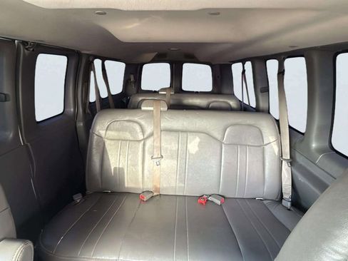 Used 2018 Chevrolet Express 2500 LS w/ Driver Convenience Package image 13