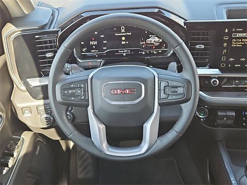 Certified 2025 GMC Sierra 1500 SLT image 7