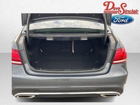 Used 2014 Mercedes-Benz E 350 4MATIC Sedan image 9