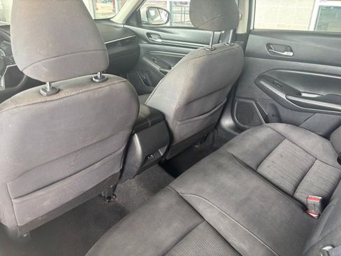 Used 2019 Nissan Altima 2.5 S FWD image 18