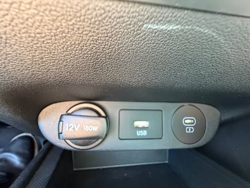 Used 2024 Hyundai Elantra SEL FWD image 31