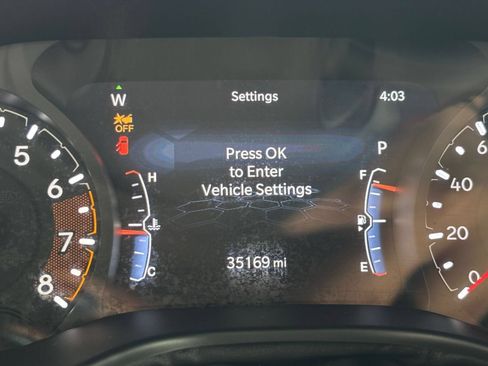 Used 2025 Jeep Compass Trailhawk AWD/4WD image 40