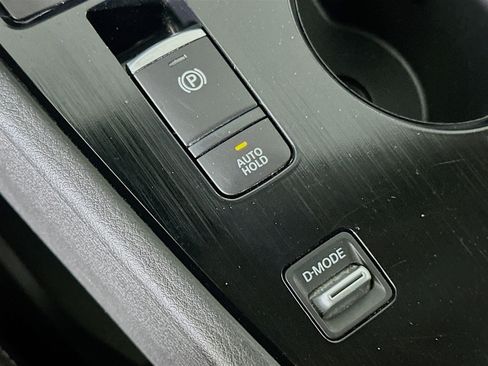 Used 2024 Nissan Rogue SV image 24