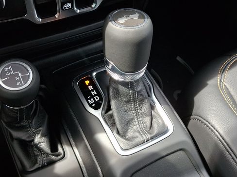 New 2026 Jeep Wrangler Unlimited Sahara AWD/4WD image 10