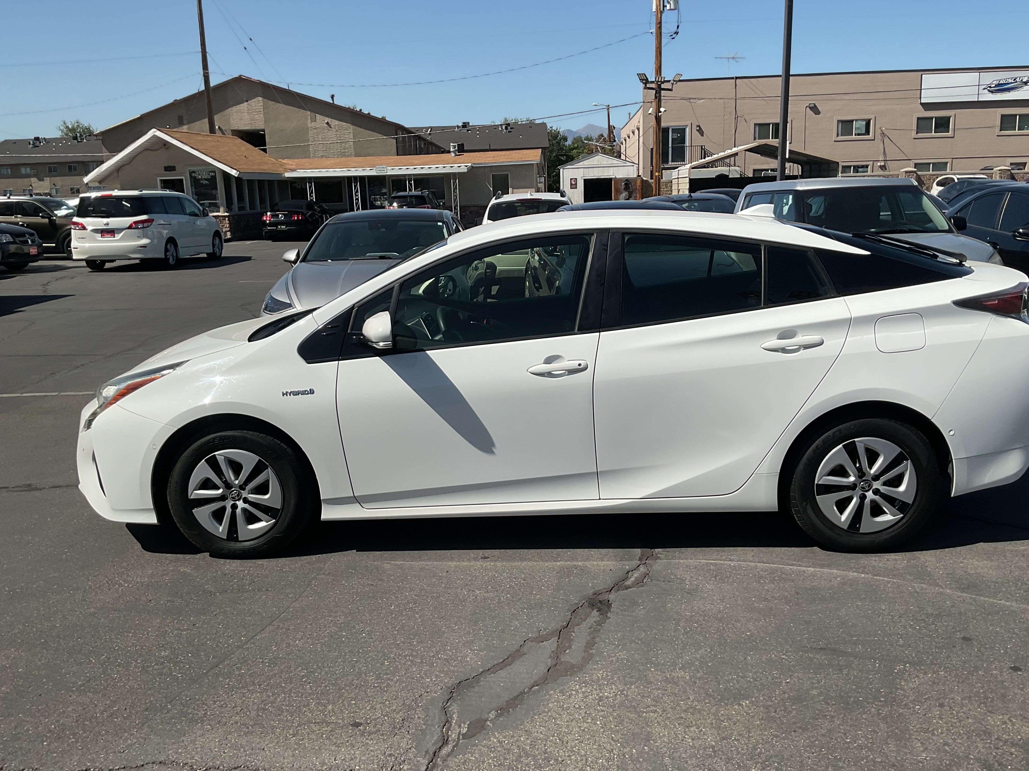 Used 2017 Toyota Prius Two w/ Prius Two Safety Plus Package FWD image 5