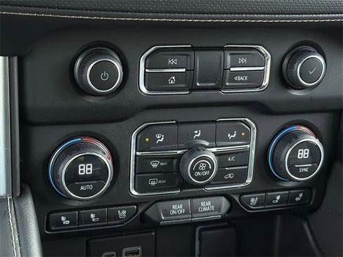 Used 2023 Chevrolet Tahoe Premier image 27