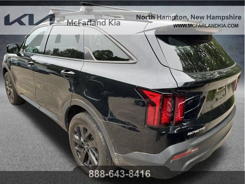Used 2023 Kia Sorento S w/ Panoramic Sunroof Package AWD/4WD image 5