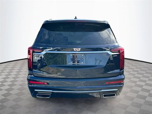 Used 2021 Cadillac XT6 Premium Luxury image 6