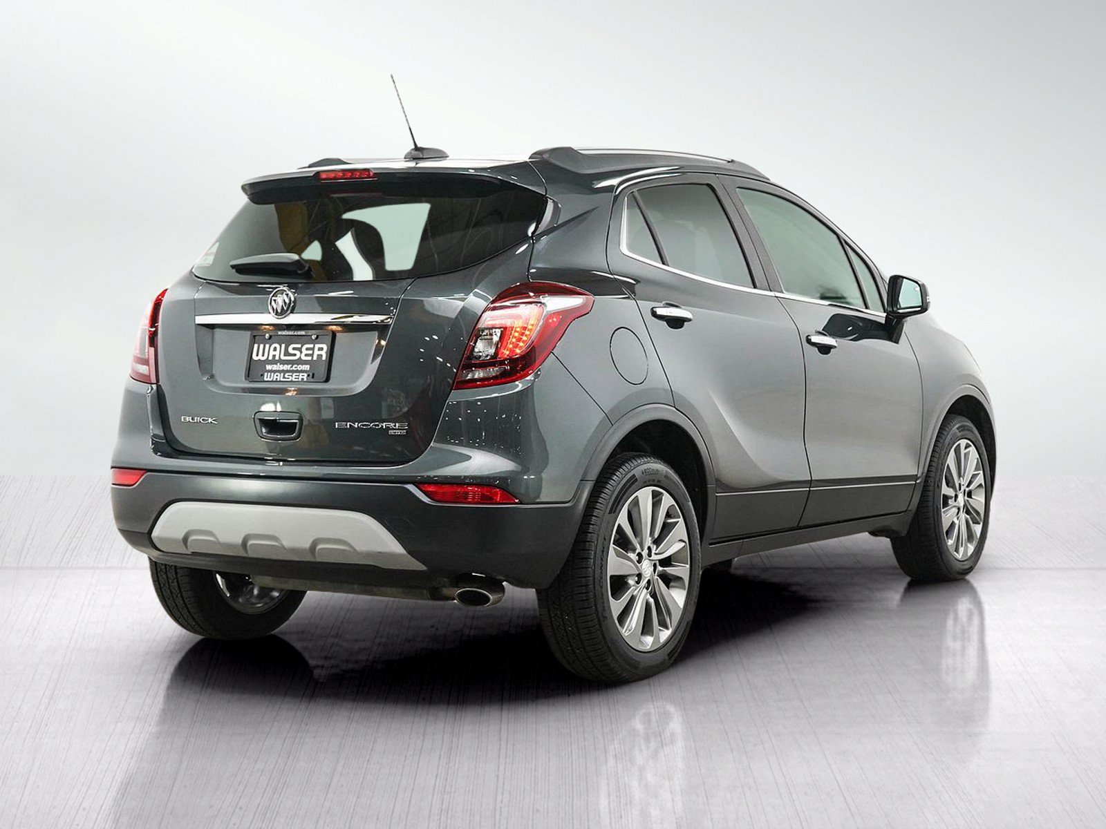 Used 2018 Buick Encore Essence AWD/4WD image 5