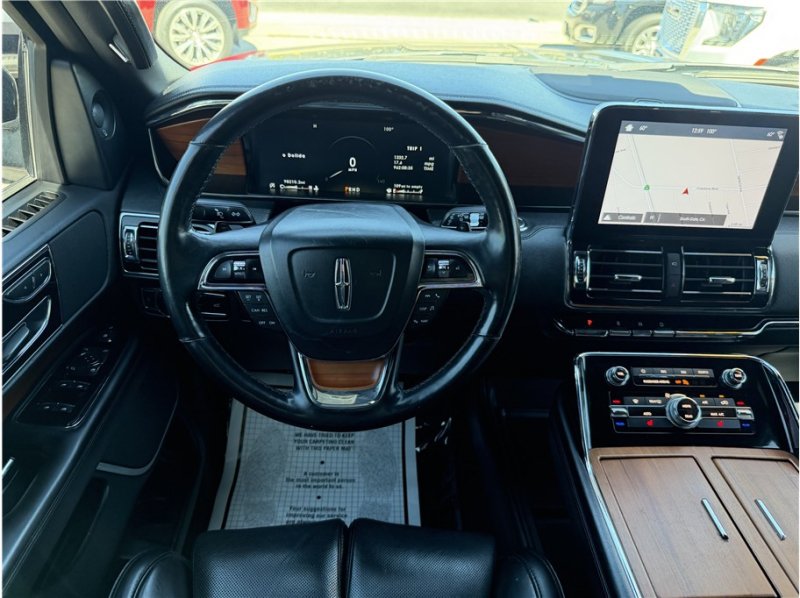 Used 2019 Lincoln Navigator Select RWD image 41