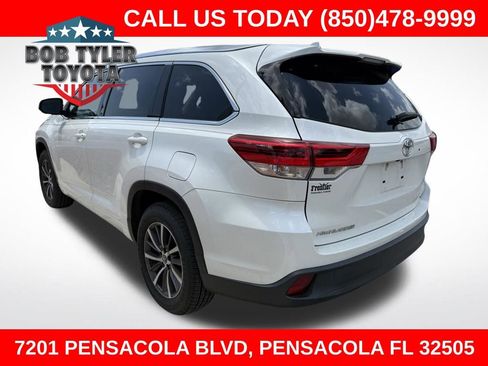 Used 2018 Toyota Highlander XLE FWD image 1