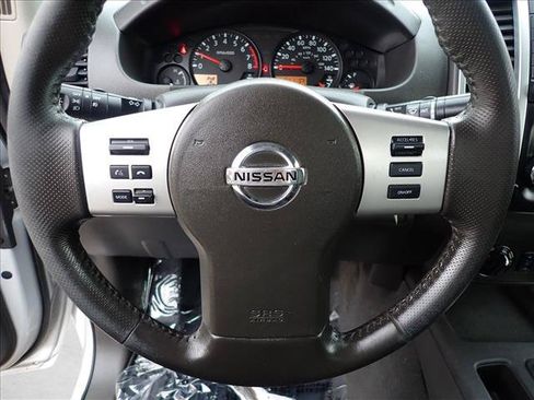 Used 2019 Nissan Frontier SV w/ Value Truck Package AWD/4WD image 11