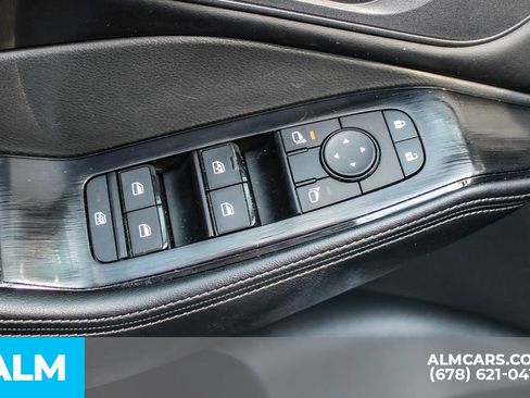 Used 2025 Nissan Rogue SV FWD image 40