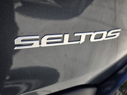 Certified 2025 Kia Seltos EX FWD image 15
