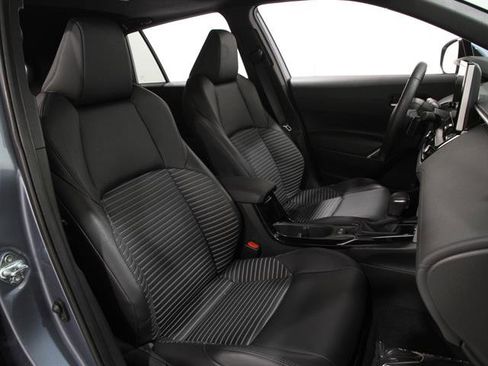 Used 2023 Toyota Corolla Cross AWD Hybrid image 17