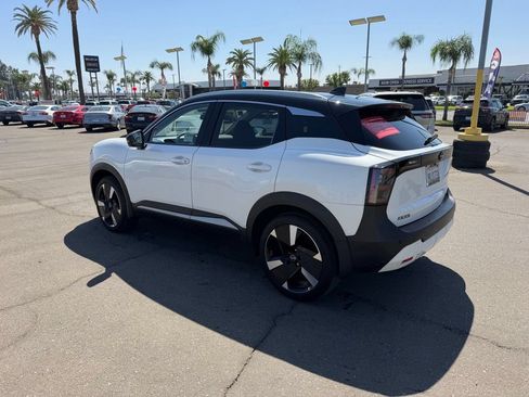 Certified 2025 Nissan Kicks SR AWD/4WD image 4