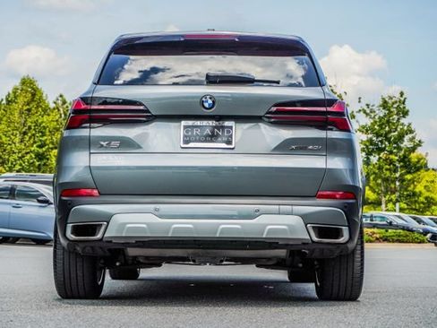 Used 2026 BMW X5 xDrive40i AWD/4WD image 11