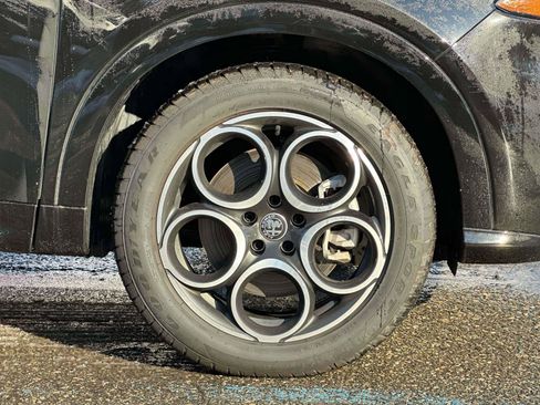 Used 2025 Alfa Romeo Tonale image 7