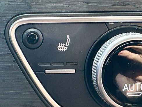 Used 2017 Audi A4 2.0T Premium Plus w/ Premium Plus Package image 22