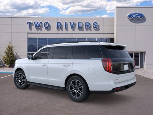 New 2026 Ford Expedition Active RWD image 4