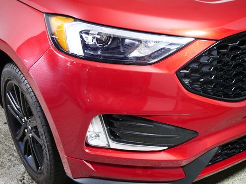 Used 2024 Ford Edge ST-Line w/ Class II Trailer Tow Package AWD/4WD image 16