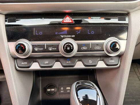 Used 2019 Hyundai Elantra Value Edition FWD image 18