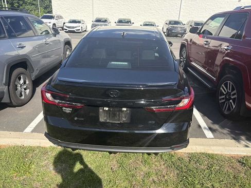 Used 2025 Toyota Camry SE w/ Multimedia Upgrade Package FWD image 43