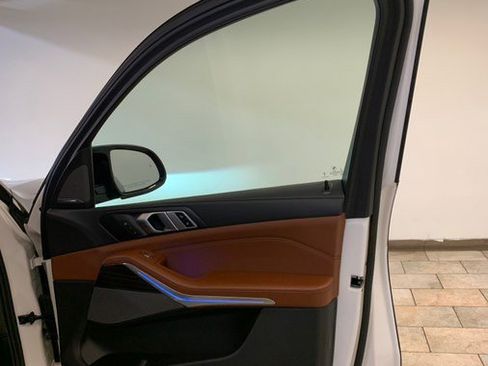 Used 2024 BMW X7 M60i image 98