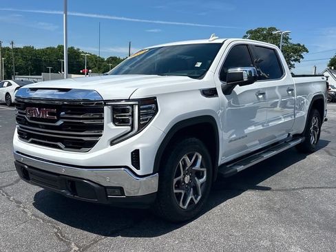 Used 2024 GMC Sierra 1500 SLT w/ SLT Convenience Package AWD/4WD image 7
