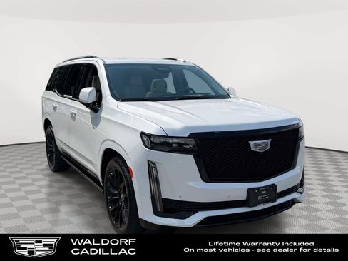 Used 2022 Cadillac Escalade Sport Platinum w/ LPO, ONYX Package AWD/4WD image 1