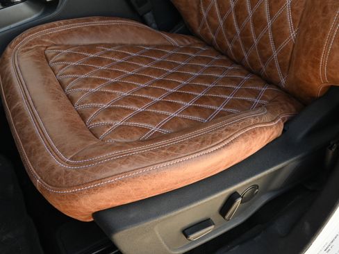 Used 2024 Ford Bronco Wildtrak AWD/4WD image 28