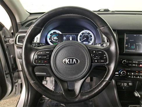 Used 2017 Kia Niro Touring w/ Advanced Technology Package image 27
