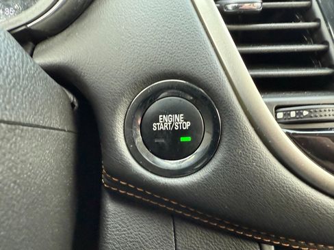 Used 2020 Chevrolet Trax LT w/ Sun & Sound Package image 30