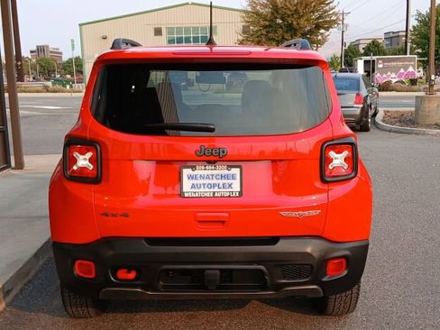 Used 2022 Jeep Renegade Trailhawk w/ Sun/Sound Group image 6