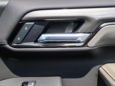 New 2025 Chevrolet Silverado 1500 ZR2 w/ Technology Package image 47