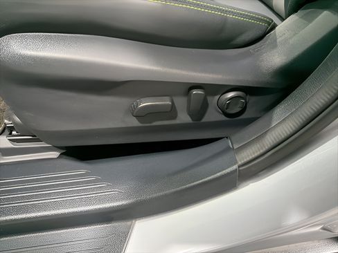 Certified 2025 Subaru Outback Onyx Edition AWD/4WD image 12