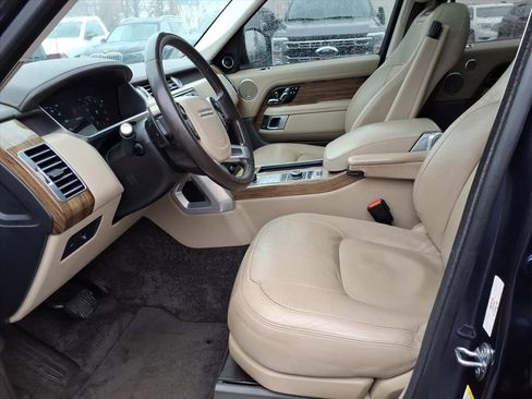 Used 2019 Land Rover Range Rover HSE image 10