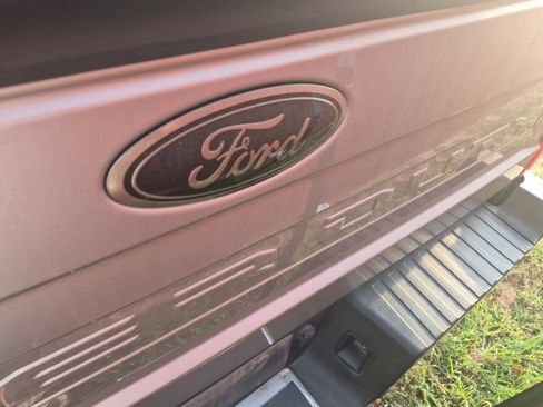 Used 2022 Ford F250 Lariat w/ Black Appearance Package AWD/4WD image 16