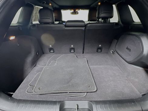 Used 2020 Jeep Cherokee High Altitude image 34