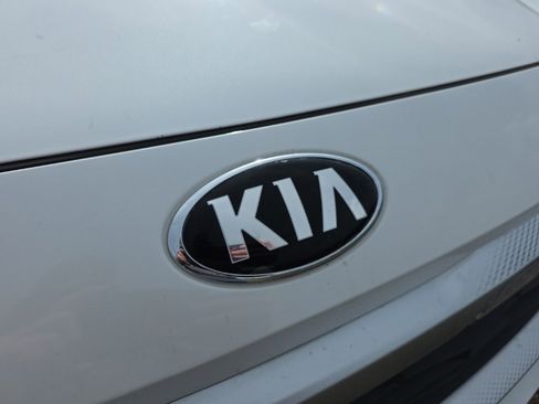 Used 2021 Kia Seltos SX image 37