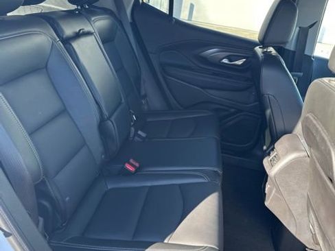 Used 2024 GMC Terrain SLT image 42