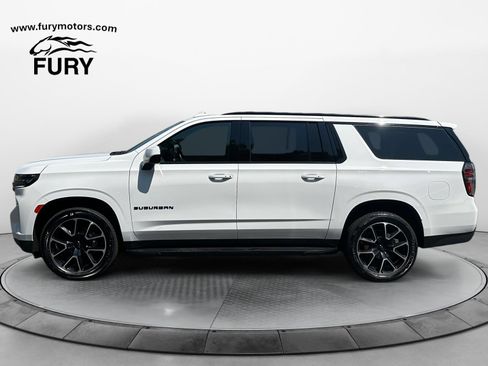 Used 2021 Chevrolet Suburban RST AWD/4WD image 6