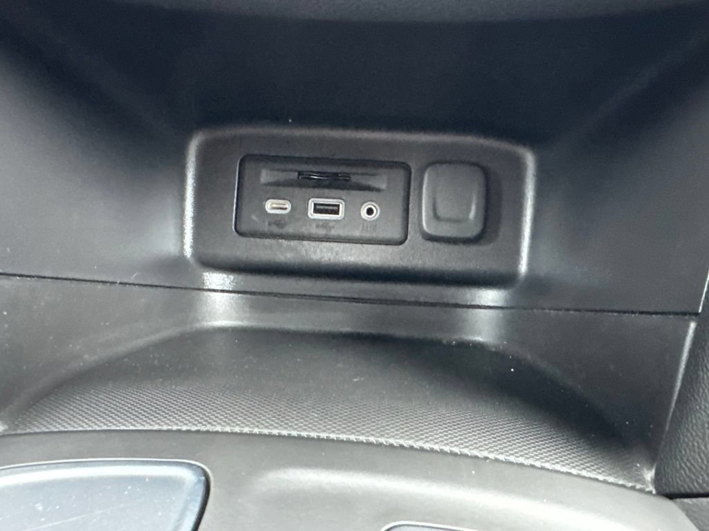 Used 2023 Chevrolet Equinox LT FWD image 20