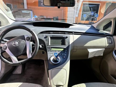 Used 2011 Toyota Prius Two FWD image 9